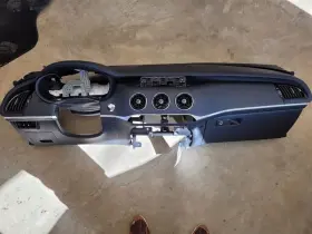 251-10083 2018-2021 Kia Stinger Dash Panel Without Head-up Display 8.0 Inch Screen With Glove Box