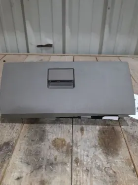260.ch8n10 09-18 Ram 1500 2500 Glove Box Tan