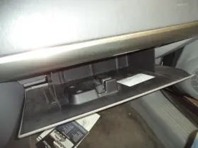 260.gm1i05 Malibunew 2005 Glove Box 922660