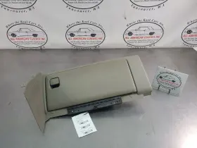 260.am1506 American Motors 2006 Hummer H2 Passengers Side Dash Glovebox Assembly With Trim Wheat/tan - Oem