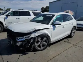 260.au1418 Audi Q5 2018 Glove Box 8074665