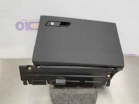 260.au1424 Audi 24 2024 Q5 S Line Glove Box Black