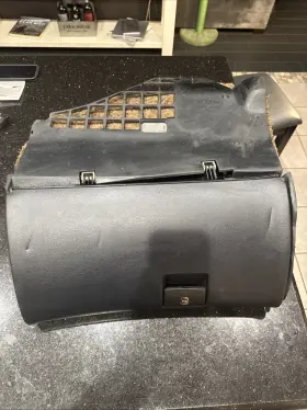 8d1880302g2ys Audi B5 A4 S4 Oem Glove Box Onyx Black
