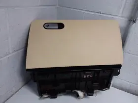 Bentley 260.be1s14 Flying Spur 2014 Glove Box 820826