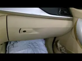 260.bm1s12 Bmw 328i 2012 Glove Box 373713