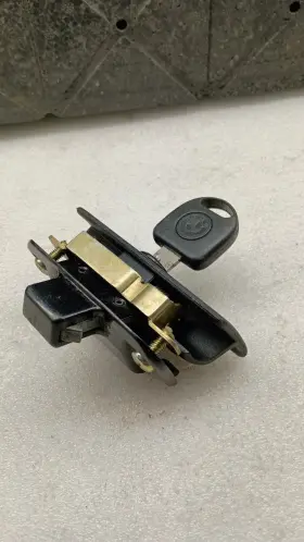 Bmw 51161853004 Original 325i Glove Box Lock Handle Latch E30 E28 E24 With Key