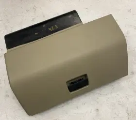 51161909063 Bmw E24 633csi 635csi Dashboard Glovebox Compartment Trim Beige Oem Nice 51161909063 Bmw E24 633csi 635csi Dashboard Glovebox Compartment Trim Beige Oem Nice