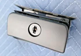 51168177644 Bmw E38 740il 750il Oem Complete Glove Box Latch Handle Rear Cover 1995-2001