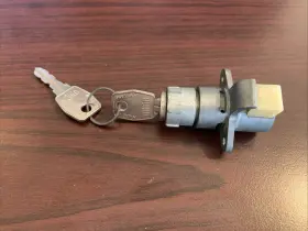 Ykc1610 British Leyland New Nos Triumph Tr7 Tr8 Glove Box Lock With Keys Oem Factory