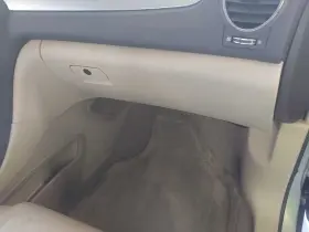 260.gm4a09 Buick Enclave 2009 Glove Box 3840463
