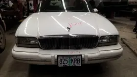 260.gm4e96 Buick Park Ave 1996 Glove Box 2256052