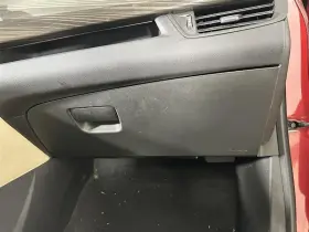 260.gm4i19 Buick Envision 2019 Glove Box 2670317