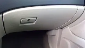 260.gm6q10 Cadillac Srx 2010 Glove Box 461617