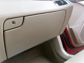 260.gm6t10 Cadillac Cts 2010 Glove Box 2243656