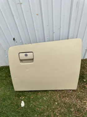 305054d Cadillac 2017-2024 Xt5 Glove Box Beige Oem