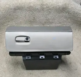 5670933 Cadillac 2000-2005 Deville Dts Glove Box Door With Latch Storage Compartment Oem