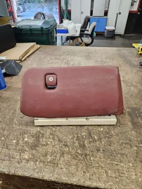 10269623 Chevrolet 1997 1998 1999 2000 2001 2002 2003 2004 Corvette Red Glove Box Compartment Door