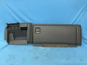 15771370 Chevrolet 1999-2002 Silverado 1500 Glove Box Surround Panel With Ashtray