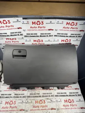 25943468 Chevrolet 09 - 17 Chevy Traverse Compartment Glove Box Gray Titanium 25943468 Chevrolet 09 - 17 Chevy Traverse Compartment Glove Box Gray Titanium