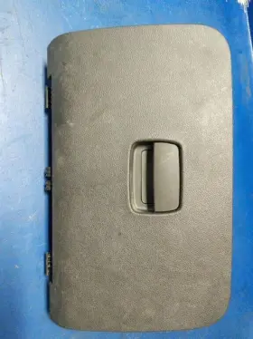 260.gm1410 Chevrolet Hhr 2010 Glove Box 293321