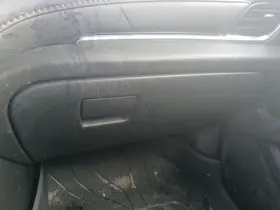 260.gm1d19 Chevrolet Traverse 2019 Glove Box 595621