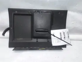 260.gm1g01 Chevrolet Cavalier 2001 Glove Box 338732