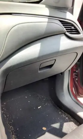 260.gm1g18 Chevrolet Trax 2018 Glove Box 2675000