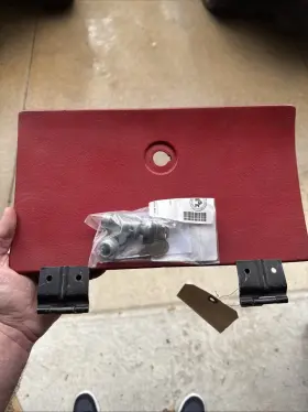 260.gm1z79 Chevrolet 78-82 Corvette C3 Glove Box And Door Red