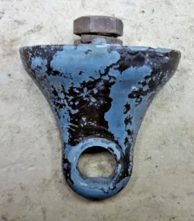 3654573 Chevrolet 1940 - 1949 Chevy Hood Latch Release Rod Bracket On Dash Original Gm 1947 1948