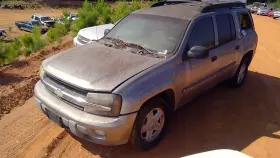 260.gm8h02 Chevrolet Truck Trailbext 2002 Glove Box 256995