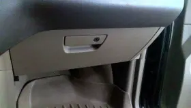 260.ch1415 Chrysler Town Coun 2015 Glove Box 103990972