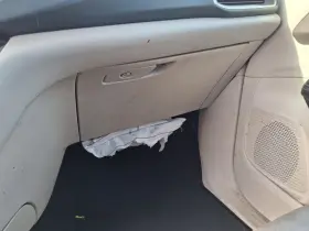 260.ch1e19 Chrysler Pacifica 2019 Glove Box 3776212