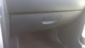 260.ch2s10 Dodge Challenge 2010 Glove Box Blk