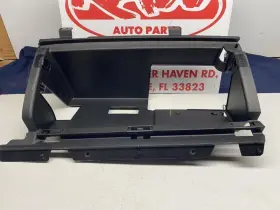 2806149tx7 Dodge Ram 1500 2020 Quad Cab Big Horn Edition Interior Glovebox Housing Only 42715