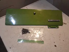 10603 Ford 1973-79 F-150 Custom Glove Compartment Box Door Latch Striker Screws Green
