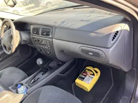 260.fd1t02 Ford Taurus 2002 Glove Box 563773