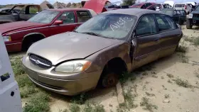 260.fd1u03 Ford Taurus 2003 Glove Box 506155