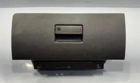 5f9x-74060t10-a Ford 05-07 Five Hundred/mercury Montego Glove Box Storage Compartment Oem Used