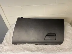 89979l Ford 2014 Fusion Se Glove Box Lid With Light