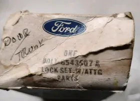 D0ly-8543507-a Ford D0ly8543507a Nos Door Trunk Lock Set With Keys Doly-6543507-a