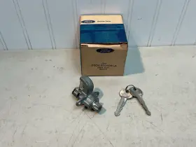 D2oz-9706081-a Ford Nos 1972-1976 Gran Torino Ranchero And 1977-1979 Thunderbird Glove Box Lock D2oz-9706081-a Ford Nos 1972-1976 Gran Torino Ranchero And 1977-1979 Thunderbird Glove Box Lock