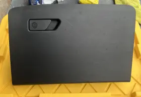 Lb5bs060t10b Ford 2020 - 2025 Explorer Dash Glove Box Door Cover Lb5b4a508a Black Scratches