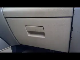 260.fd8e07 Ford Truck Expediton 2007 Glove Box 864381