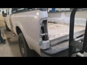 260.fd8m02 Ford Truck F250sd 2002 Glove Box 2217926