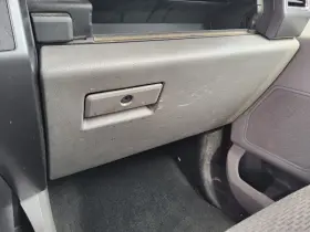 260.fd8m17 Ford Truck F250sd 2017 Glove Box 7261892