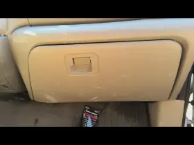 260.fd8n03 Ford Truck F350sd 2003 Glove Box 470467