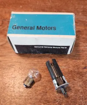 994090 General Motors Nos 1971-1972 Chevrolet Passenger Glove Box Lamp Unit