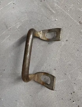 3935997 General Motors Gm 1969-1970 Chevrolet Impala Caprice Belair Dash Glove Box Latch Striker Biscayne