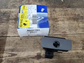 25965475 Genuine Gm New Oem 07-14 Silverado Sierra Dark Titanium Glove Box Door Latch