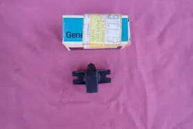 1259898 Gm 1976-82 Glove Box And Floor Console Lock Case Bolt Nos